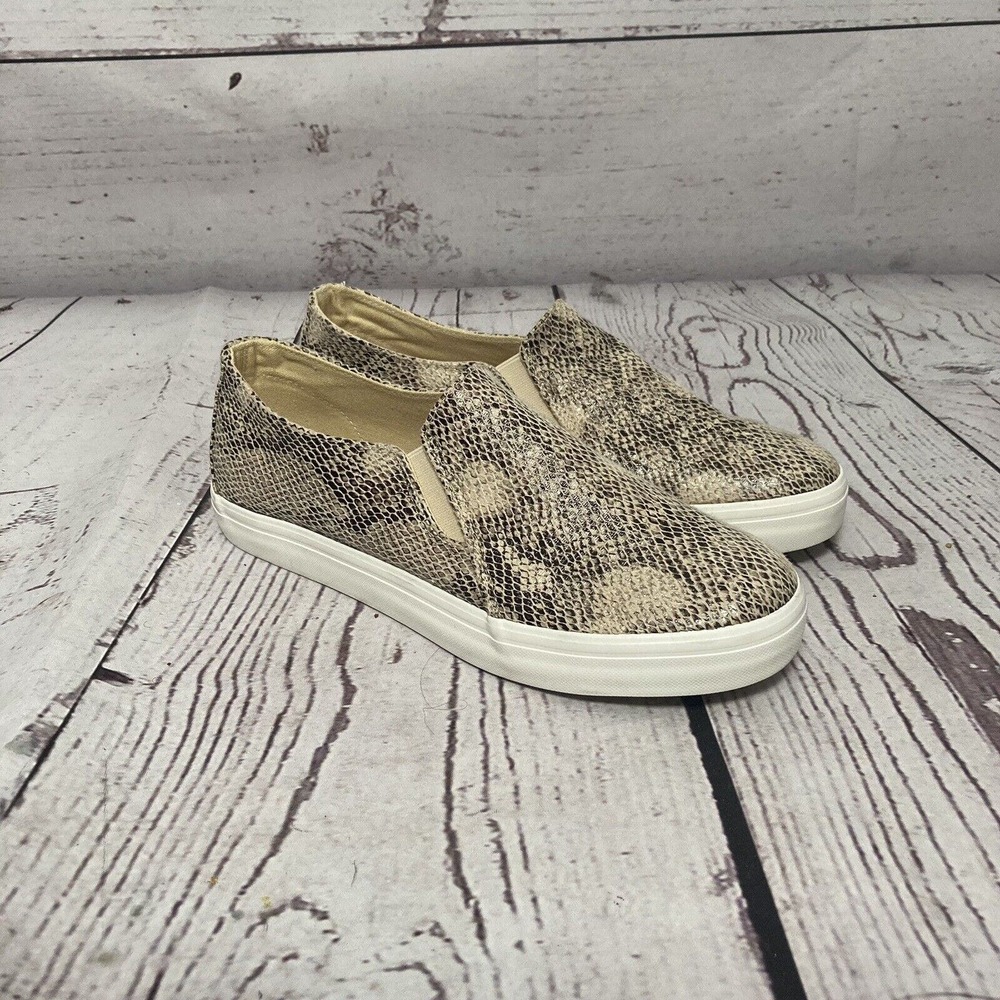 Restricted Comfort Shoe Women Size 9.5‎ Sneakers Animal Snake print Slip On